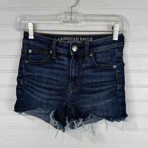 American Eagle women’s super stretch hi-rise cut off dark denim shorts. Size 00